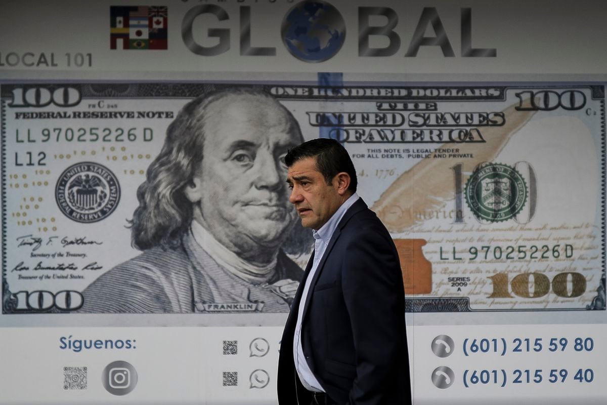 La caída del precio del dólar le da un respiro a la economía colombiana