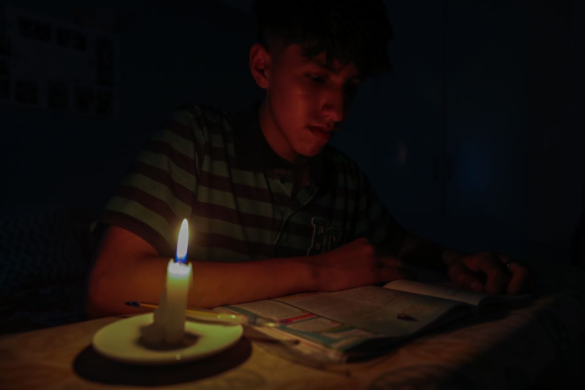 Ecuador has been paralyzed for two days due to a severe energy crisis