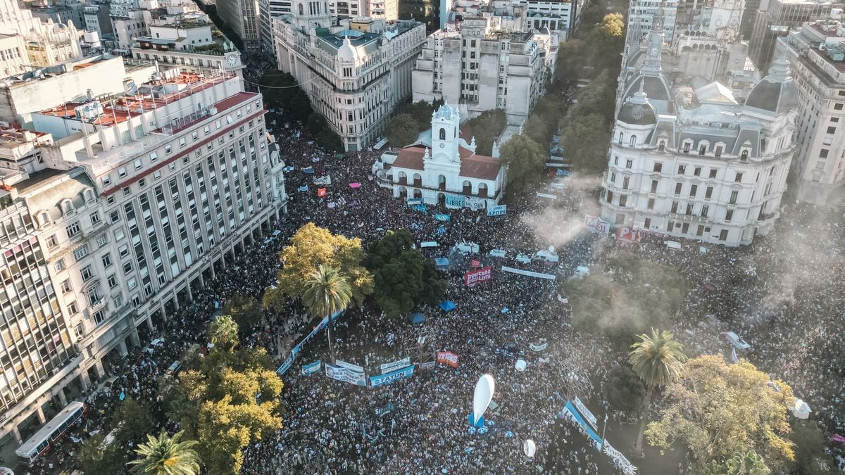 Argentine universities march in defense of public education